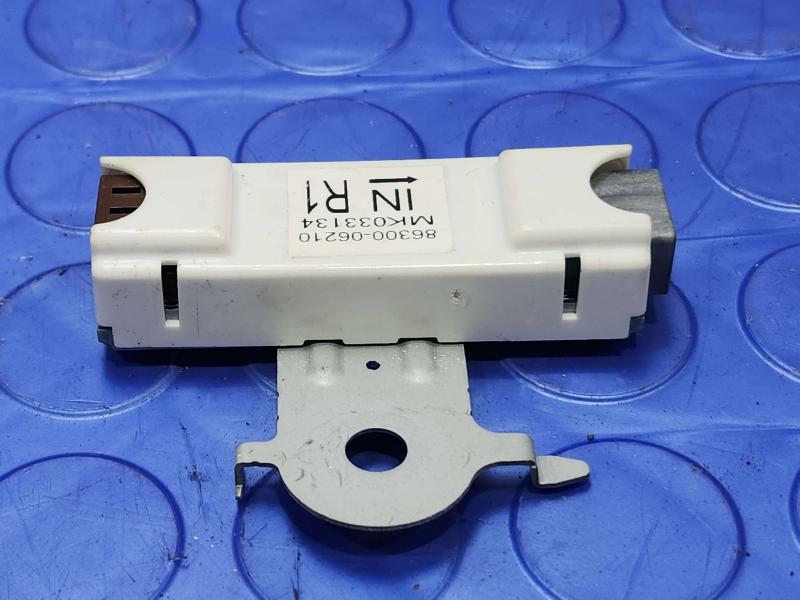 2018-2024 Toyota Camry Antenna Amplifier Module Genuine OEM 86300-06210