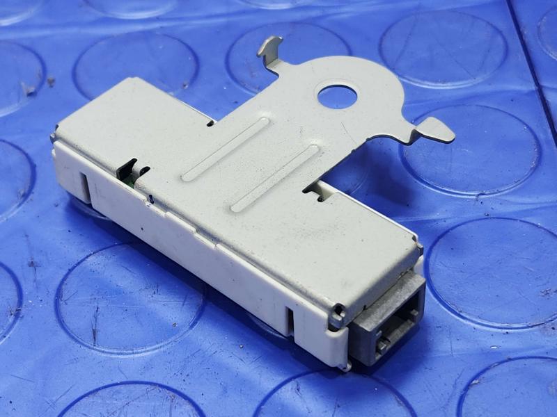 2018-2024 Toyota Camry Antenna Amplifier Module Genuine OEM 86300-06210