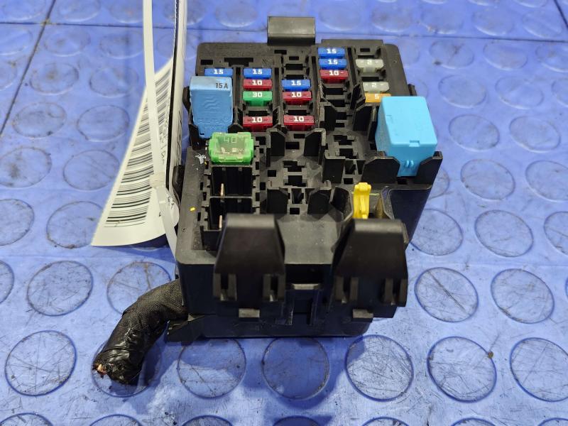 2016 Cadillac ATS Cabin Fuse Box