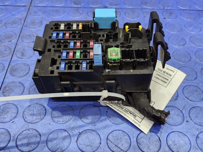 2016 Cadillac ATS Cabin Fuse Box