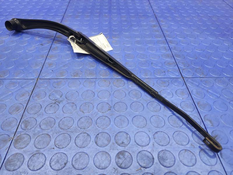 2014 Dodge Challenger Wiper Arm