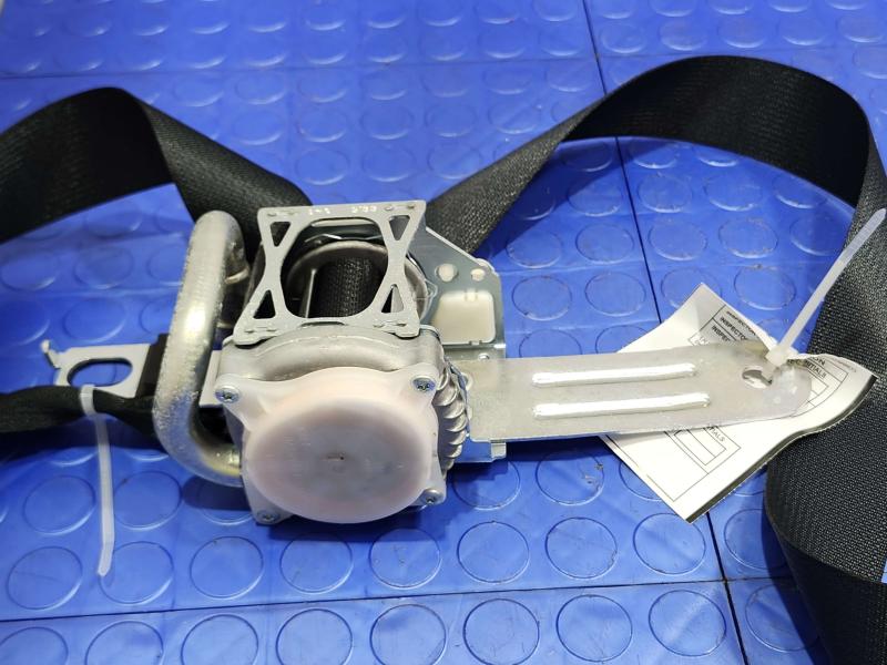 2015 Honda Fit Front Seat Belt