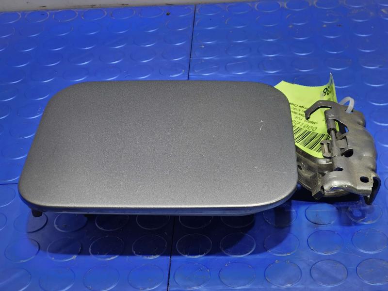2015 Infiniti Q50 Fuel Tank Door