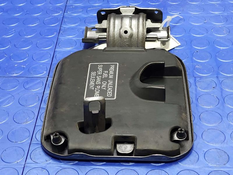 2015 Infiniti Q50 Fuel Tank Door