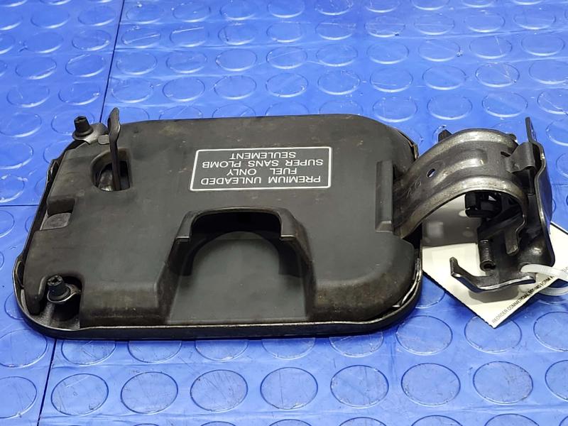 2015 Infiniti Q50 Fuel Tank Door