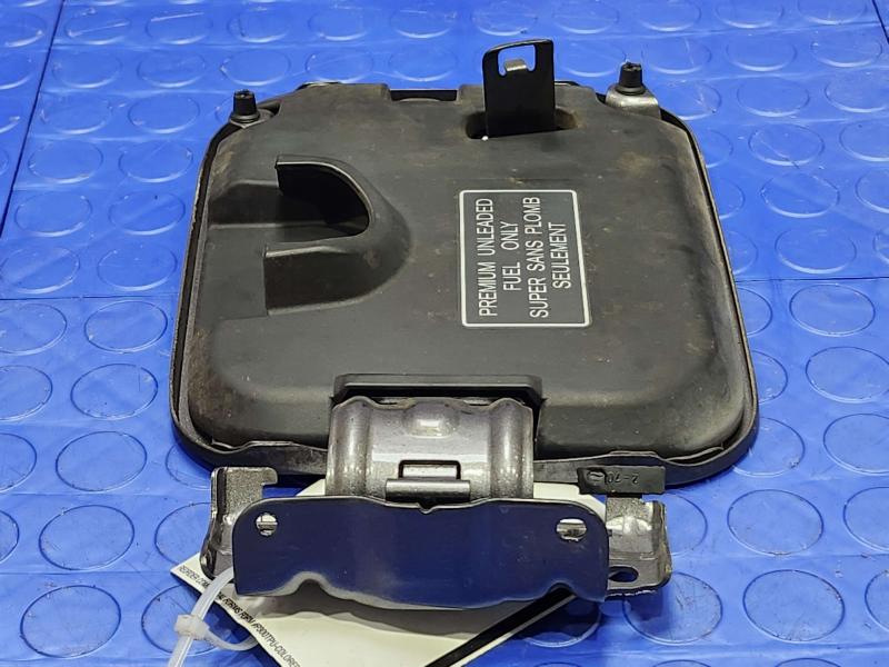 2015 Infiniti Q50 Fuel Tank Door