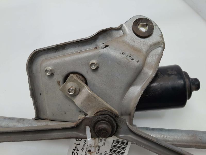 2007 Ford Expedition Wiper Motor Front