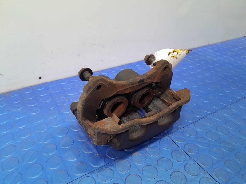 2005 Ford Explorer Caliper