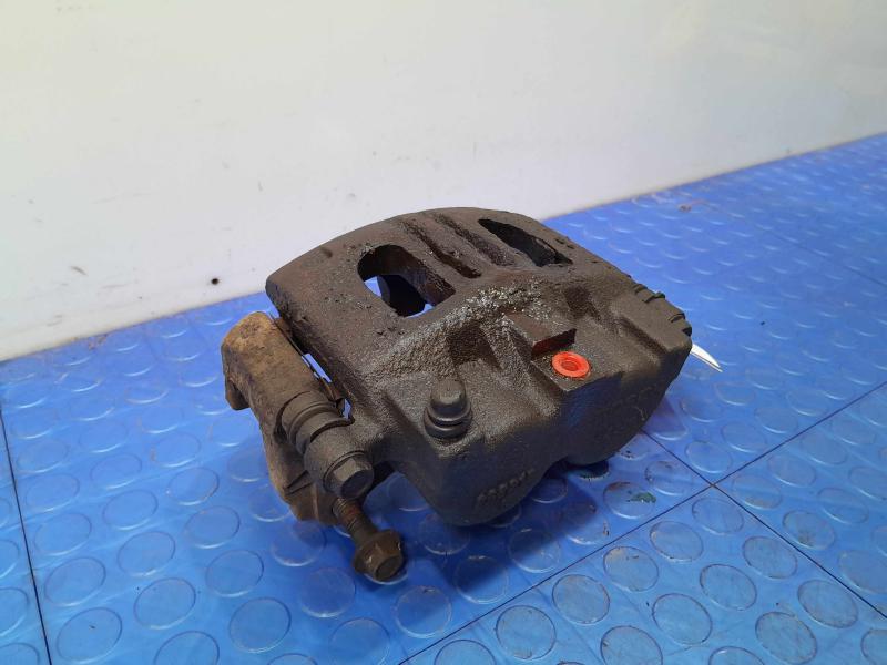 2005 Ford Explorer Caliper