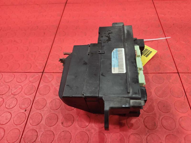 2012 MINI Cooper Countryman Engine Fuse Box