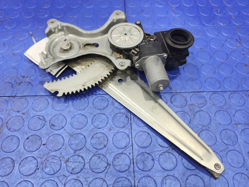 2016 Toyota Prius Side/Rear/Cargo Regulator