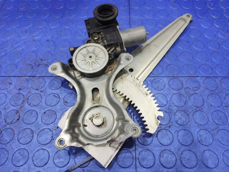 2016 Toyota Prius Side/Rear/Cargo Regulator