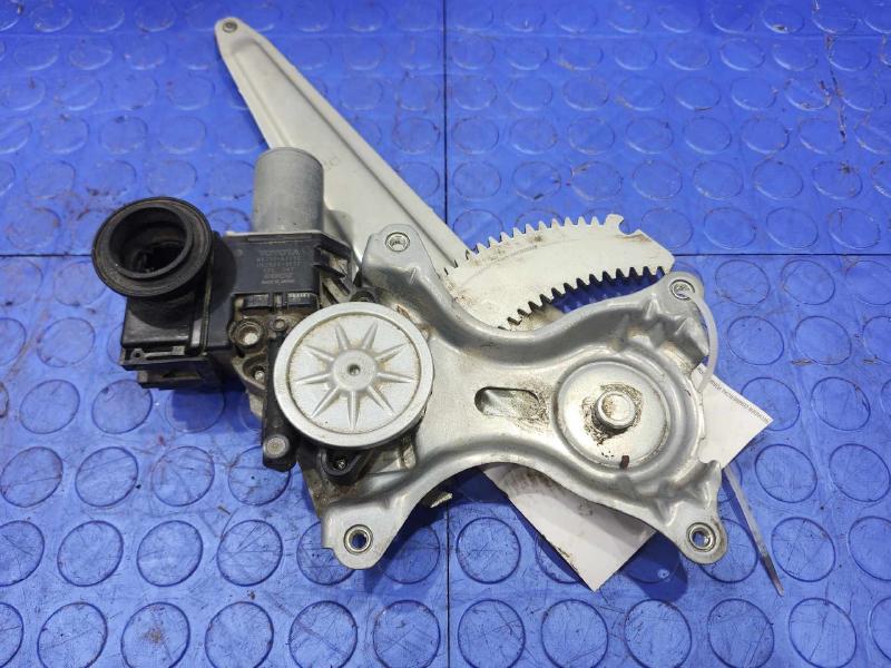 2016 Toyota Prius Side/Rear/Cargo Regulator