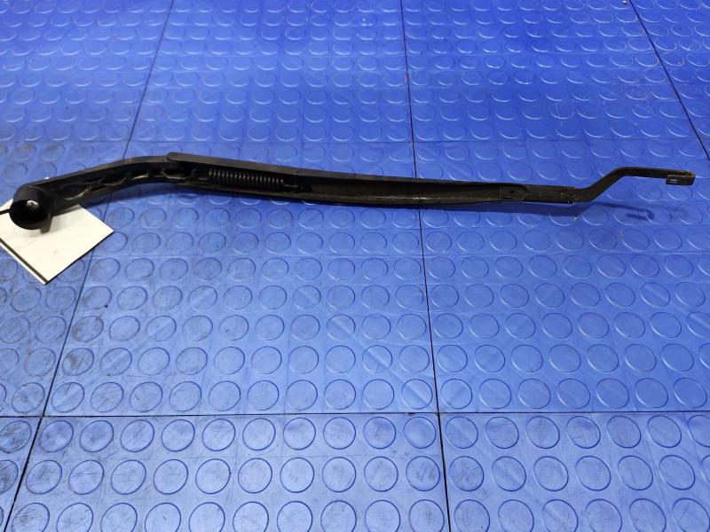 2014 Chrysler 300 Wiper Arm
