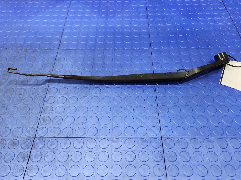 2014 Chrysler 300 Wiper Arm