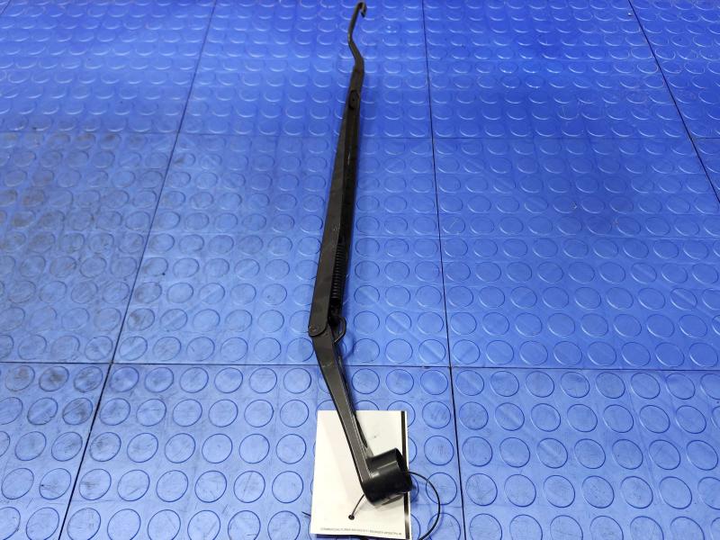 2014 Chrysler 300 Wiper Arm