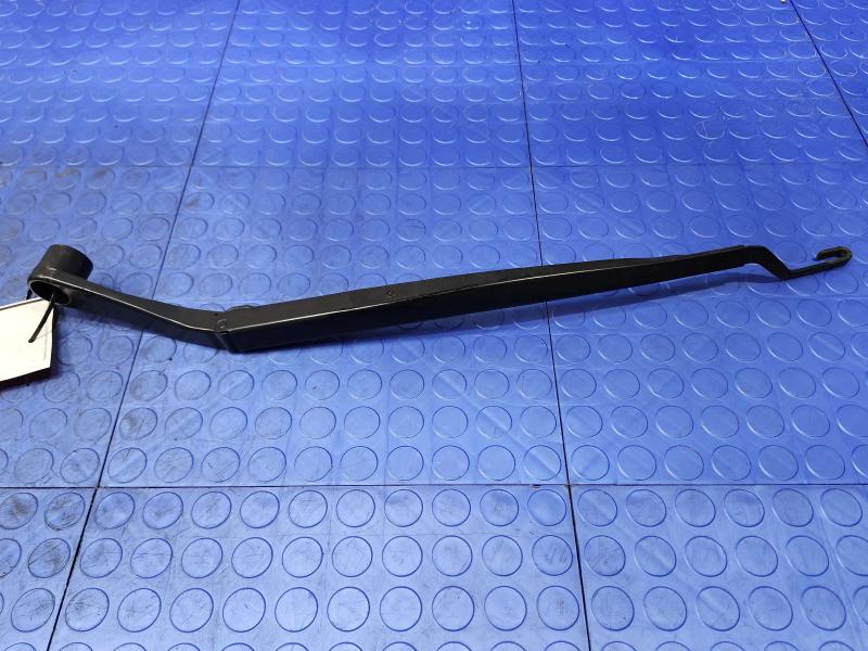2014 Chrysler 300 Wiper Arm