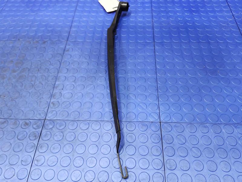 2014 Chrysler 300 Wiper Arm
