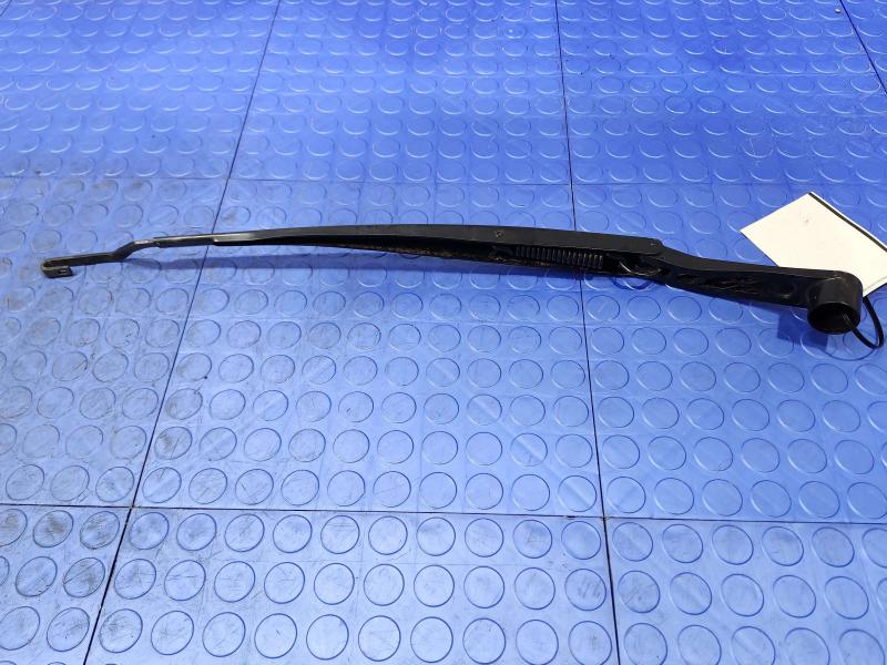 2014 Chrysler 300 Wiper Arm