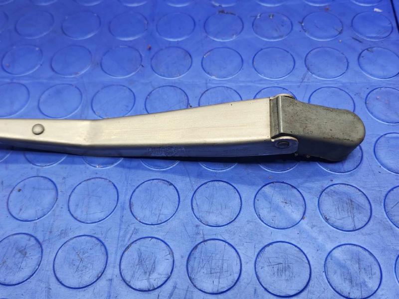 1984 Oldsmobile Ninety-Eight Wiper Arm