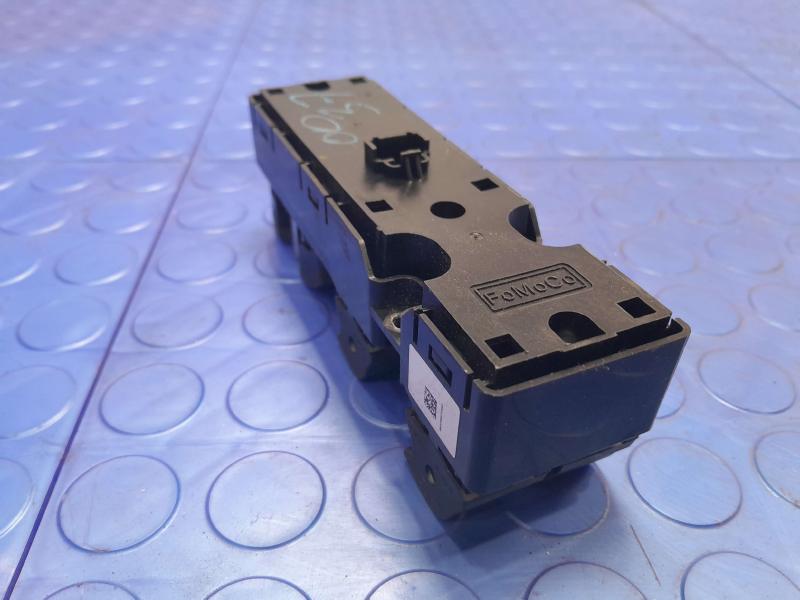 2015 Ford Fusion Door Switch Front