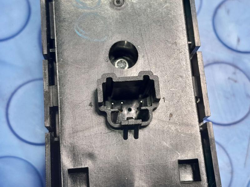 2015 Ford Fusion Door Switch Front