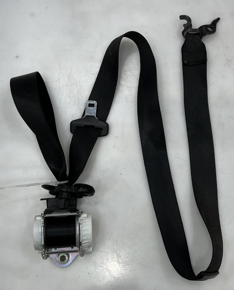 2007 BMW 328i Front Seat Belt