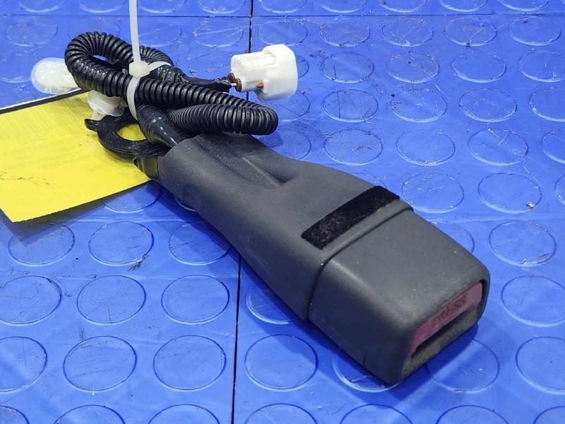2016 Toyota Prius Front Seat Belt