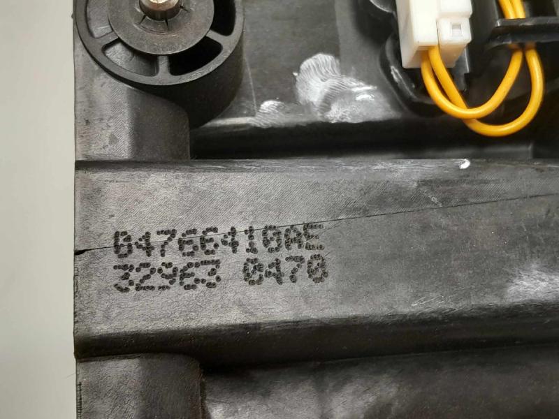 2012 - 2018 Dodge Journey Automatic Gear Shifter Assembly OEM 04766410AE