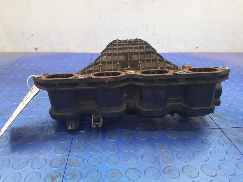 2010 Toyota Prius Intake Manifold