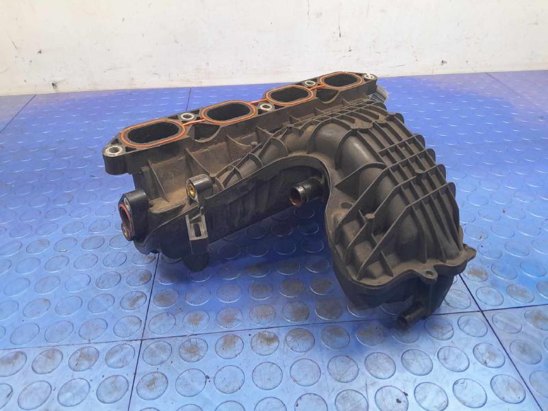 2010 Toyota Prius Intake Manifold