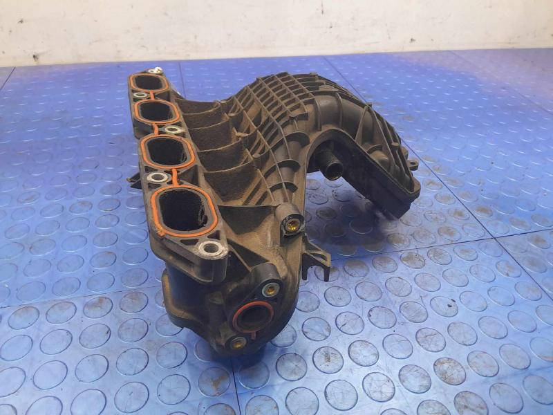 2010 Toyota Prius Intake Manifold