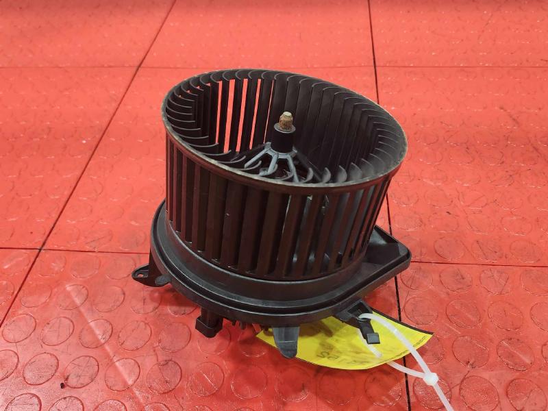 2012 MINI Cooper Countryman Blower Motor