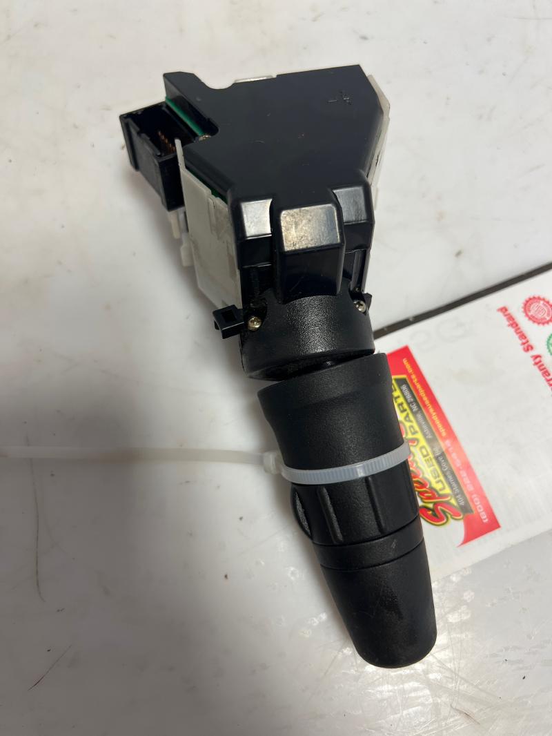 2005 Infiniti G35 Windshield Wiper Switch OEM 25260AC70A