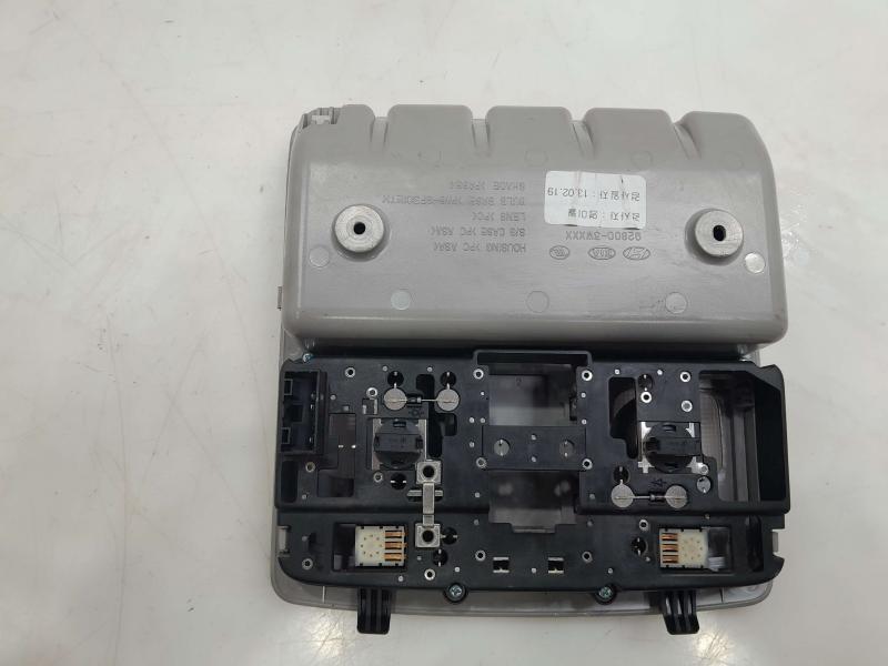 2013 Kia Sportage Front Console