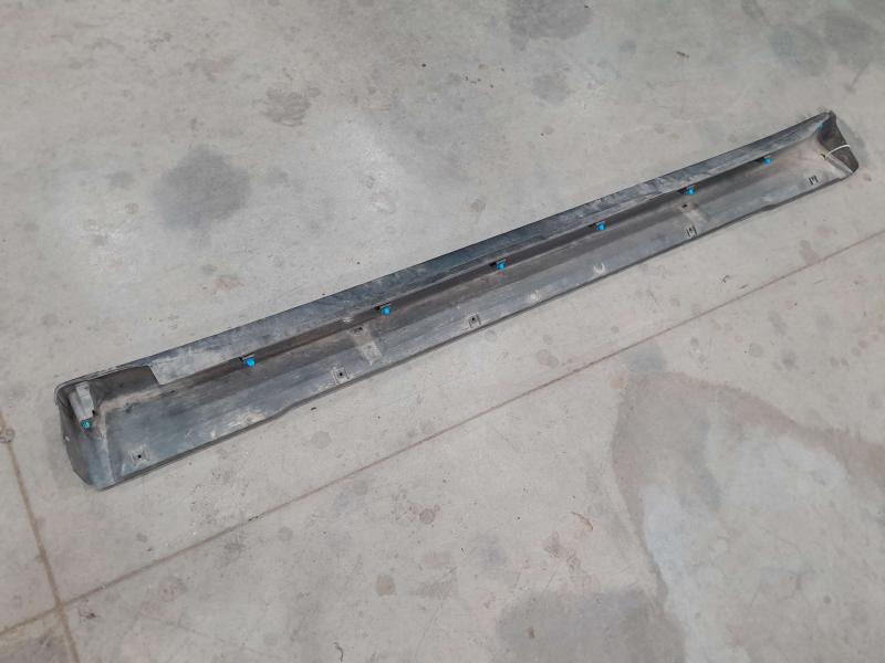 2016 Mitsubishi Outlander Rocker Moulding