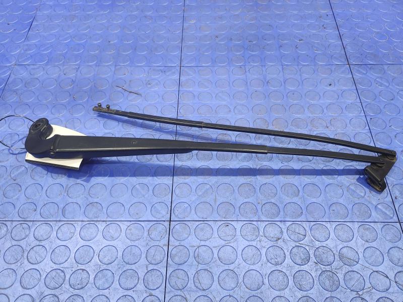 2011 Maserati Quattroporte Wiper Arm