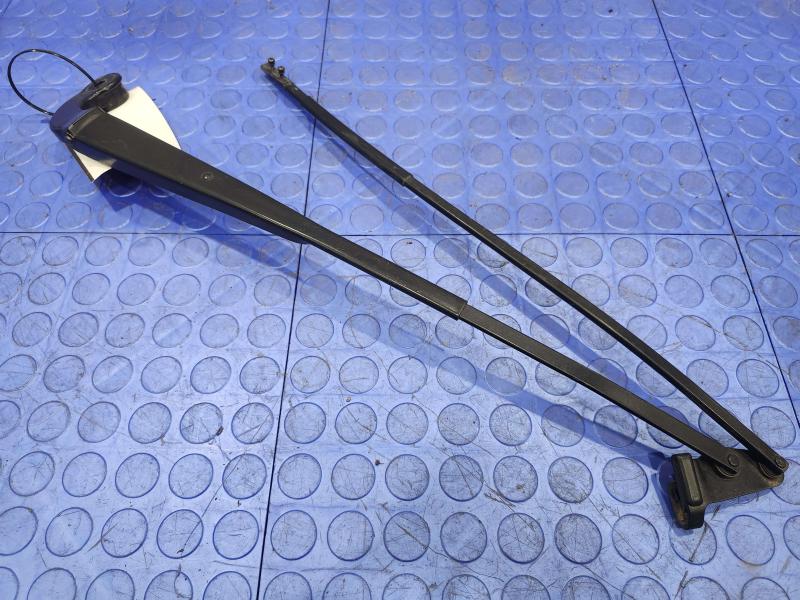 2011 Maserati Quattroporte Wiper Arm