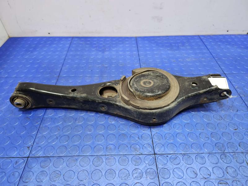 2016 Kia Sedona Lower Control Arm Rr