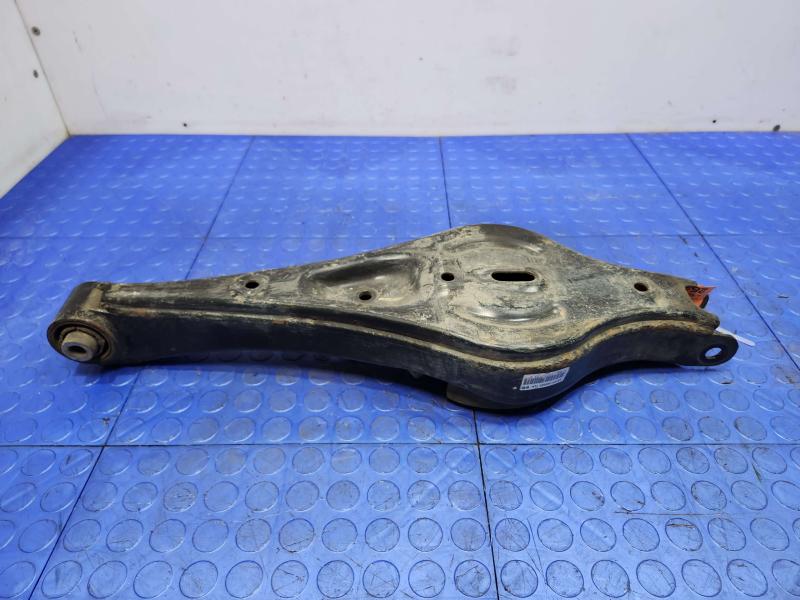 2016 Kia Sedona Lower Control Arm Rr