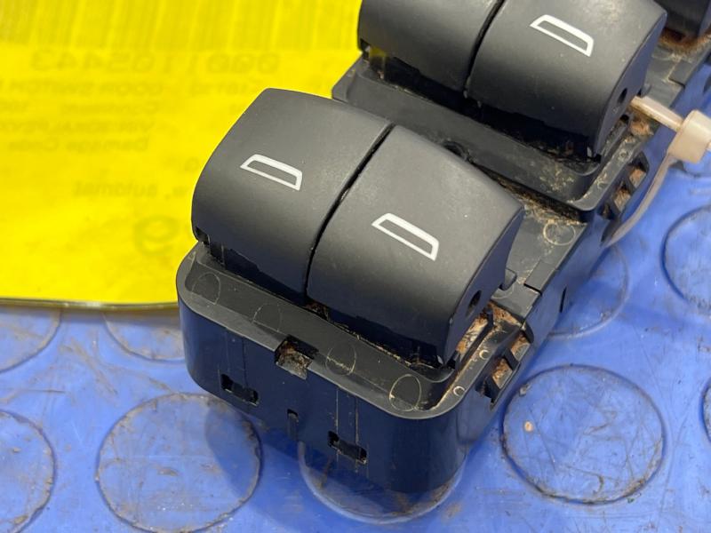 2020 GMC Terrain Door Switch Front
