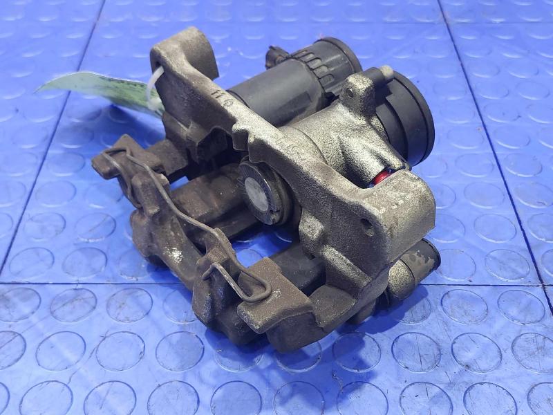 2018 Subaru Legacy Caliper
