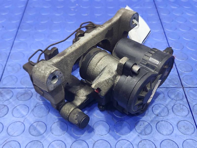 2018 Subaru Legacy Caliper