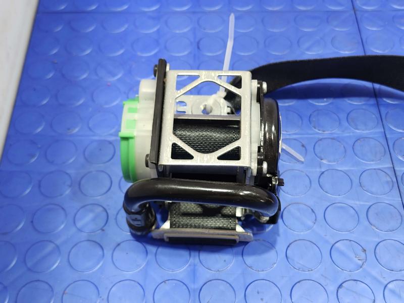 2016 Nissan Rogue Front Seat Belt