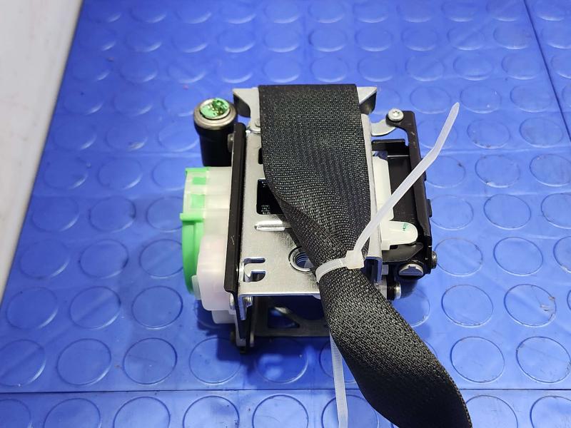 2016 Nissan Rogue Front Seat Belt