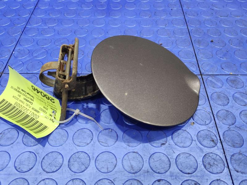 2008 Ford F-250 Super Duty Fuel Tank Door