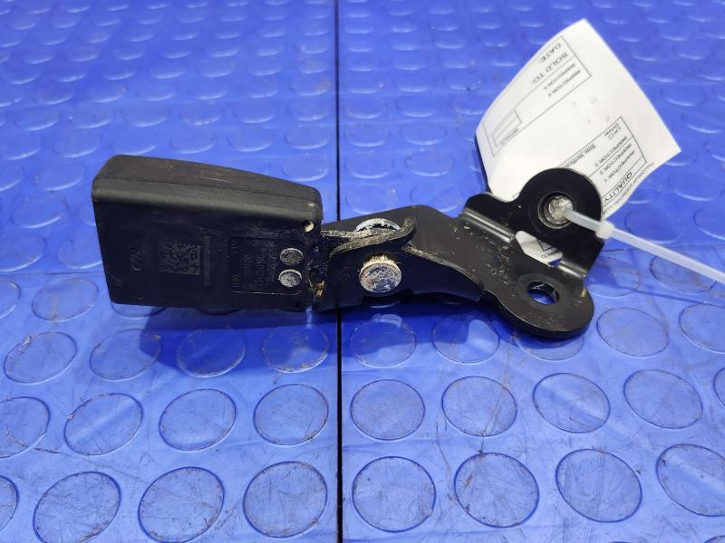 2020 Jeep Renegade Rear Seat Belt