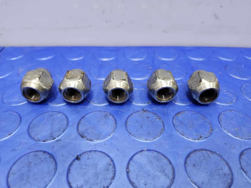 2010 Subaru Legacy Lug Nuts