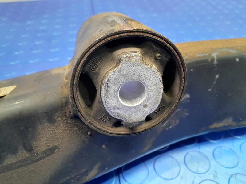 2007 Pontiac Solstice Crossmember/Cradle/Undercarria