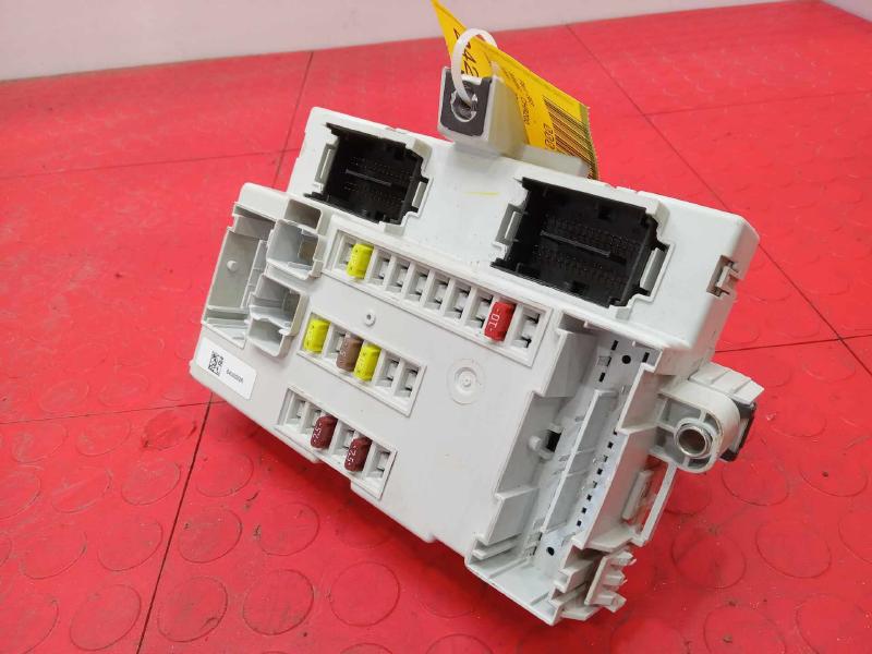 2016 Chrysler 200 Body Controller Module Junction Block OEM 68273253AC